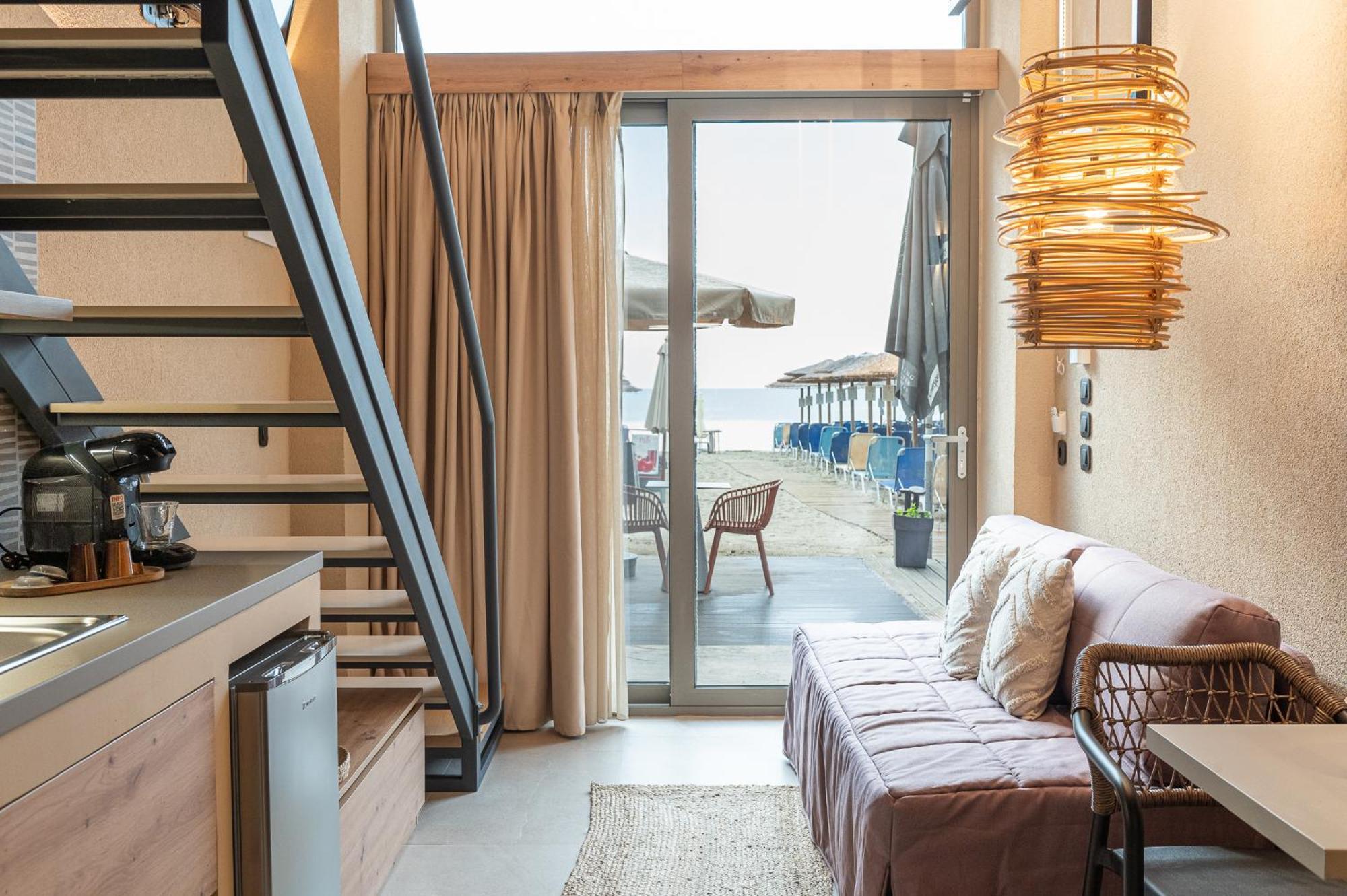 Helios - Luxury By The Sea Apartment *